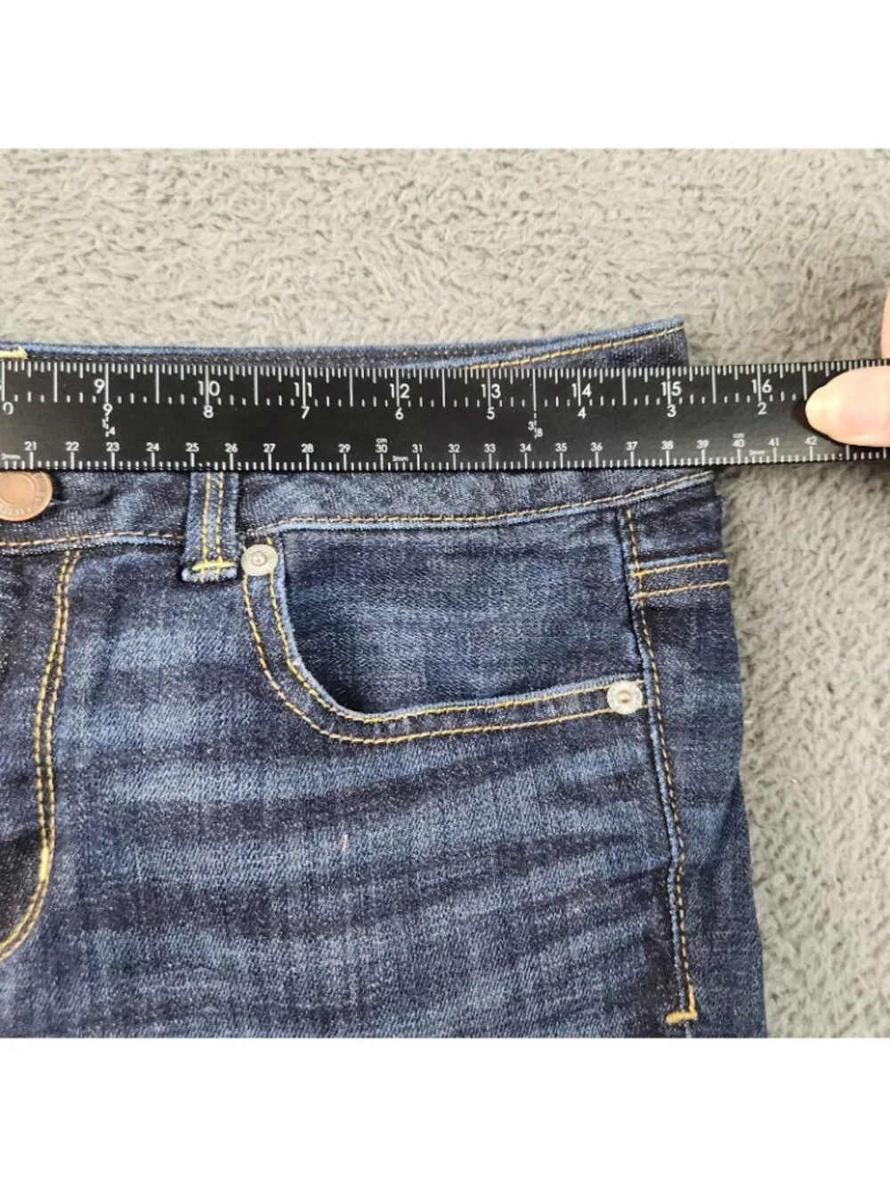 AE Low-Rise Artist Crop Jean Women's 8 American Eagle Double Button No Stretch - Picture 3 of 10